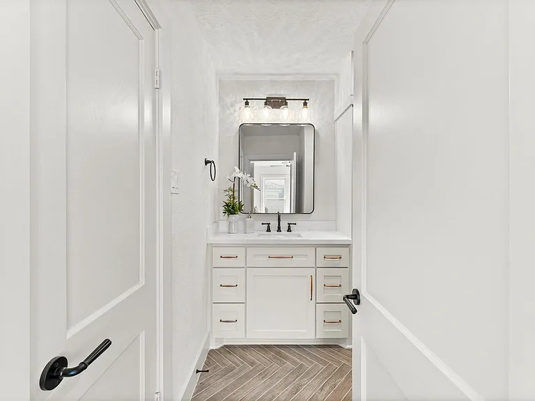 3725 Griggs Rd — Photo 19