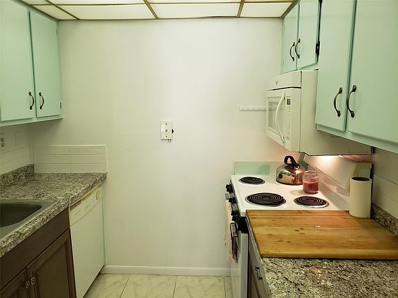 3rd image of 4271 NW 89th Avenue #205