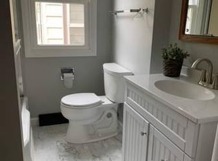 11 Iby St, South Burlington, VT 05403