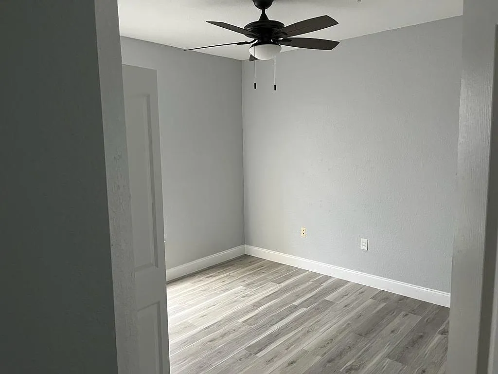 4 bed, 1372 sqft, $2,500 — Photo 4