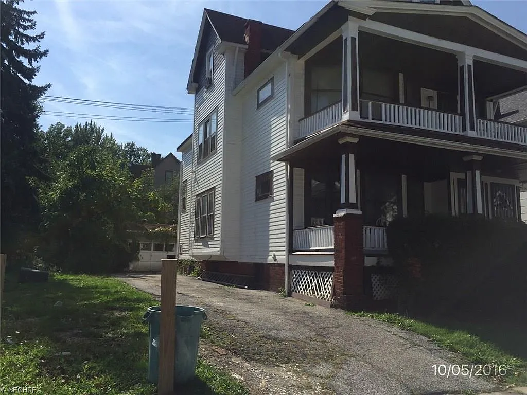 14402 Potomac Ave photo 1