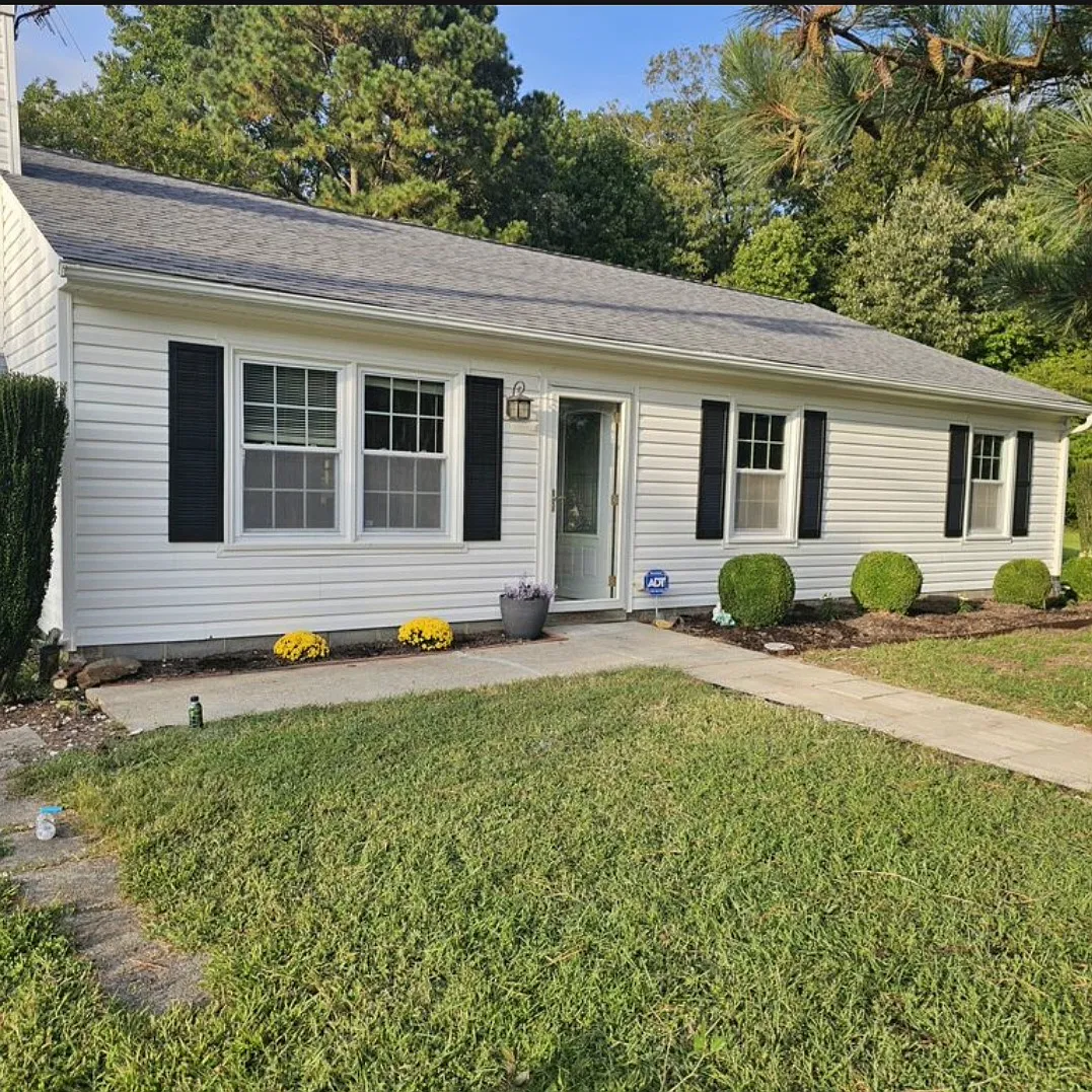 3 bed, 1176 sqft, $2,200 — Photo 1