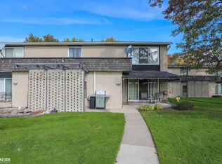 8275 Kennedy Cir UNIT 4, Warren, MI 48093