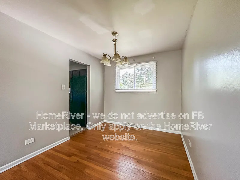 5 bed, 2.0 bath, 1056 sqft, $2,900 — Photo 4