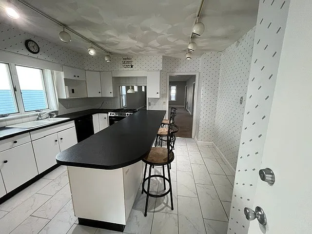 2 bed, 1200 sqft, $1,185 — Photo 4