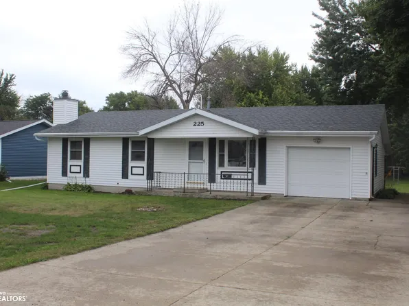 225 W Lyons St, Garner, IA 50438