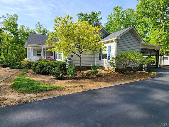2nd image of 124 Willis Dr