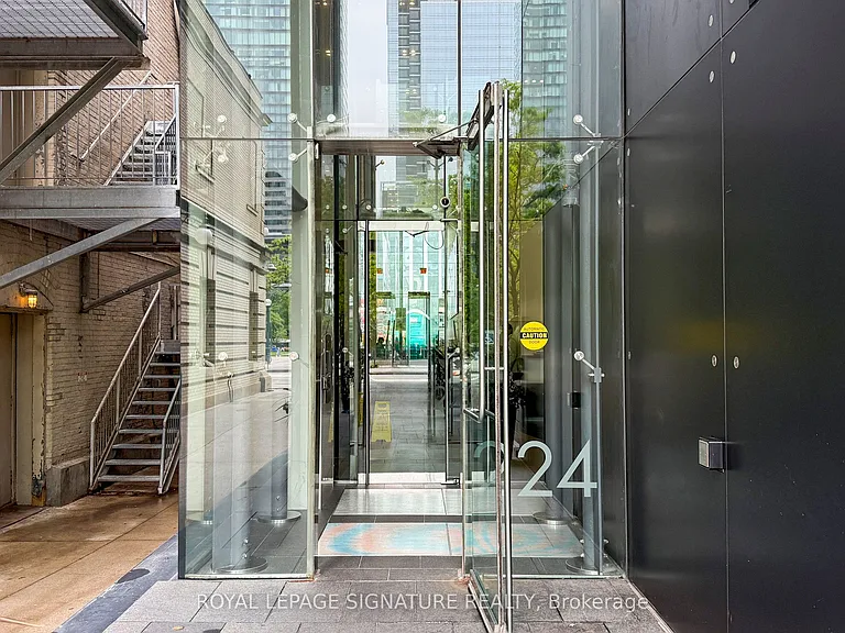 224 King St W #1406 — Photo 22