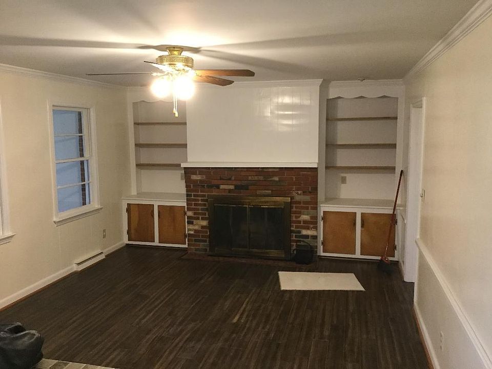 2nd image of 5752 Normandy Ave