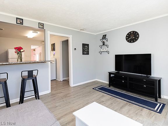 5th image of 6429 Fitch Rd