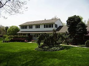 1st image of 17 Dike Dr