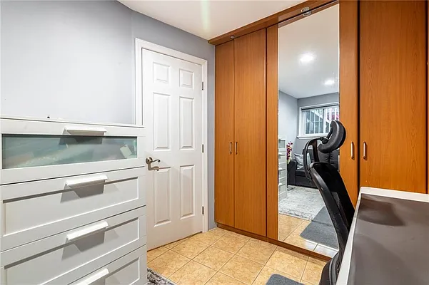 Sold by Remax Edge | media 31