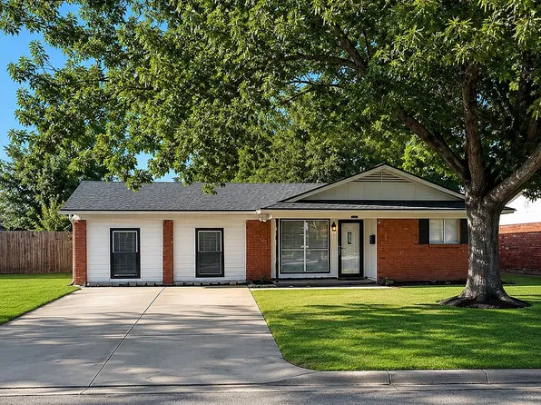 4809 Melinda Dr, Forest Hill, TX 76119
