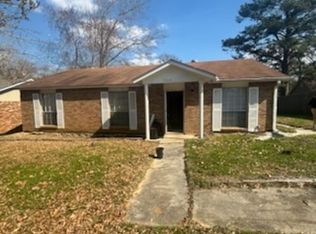 1520 Cedar Pine Dr, Jackson, MS 39212