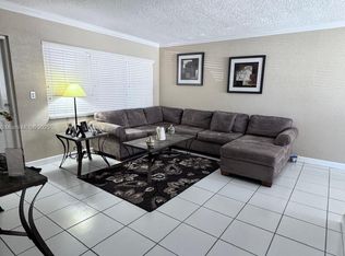 2451 NE 49th St APT 213, Fort Lauderdale, FL 33308