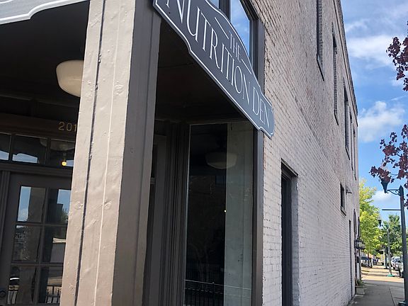 3rd image of 607 Clinton St