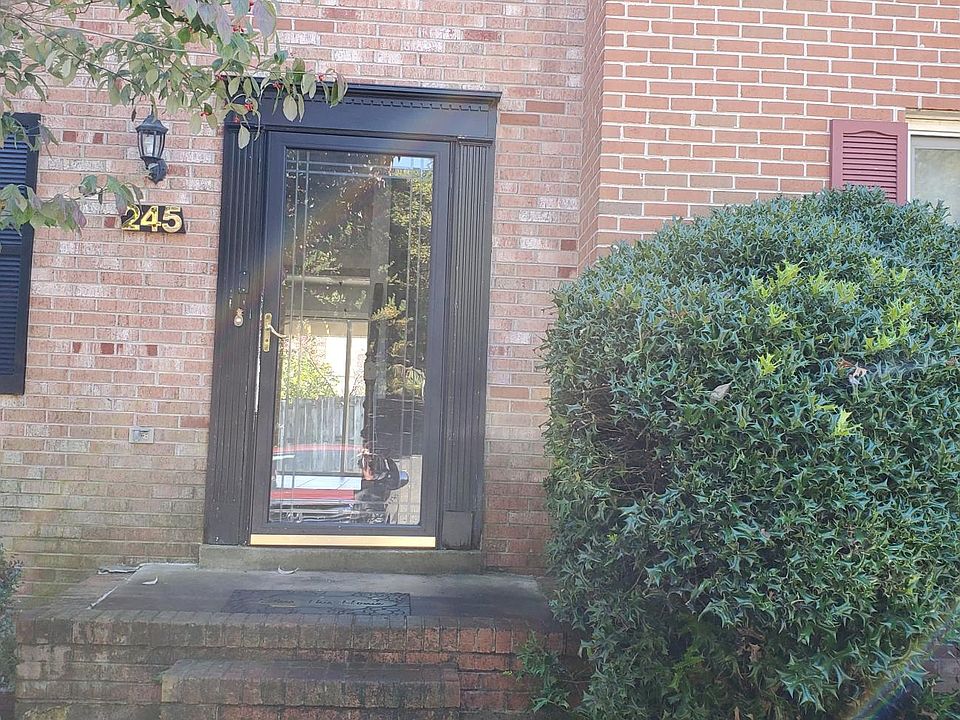 1st image of 245 Farrell Ln #245