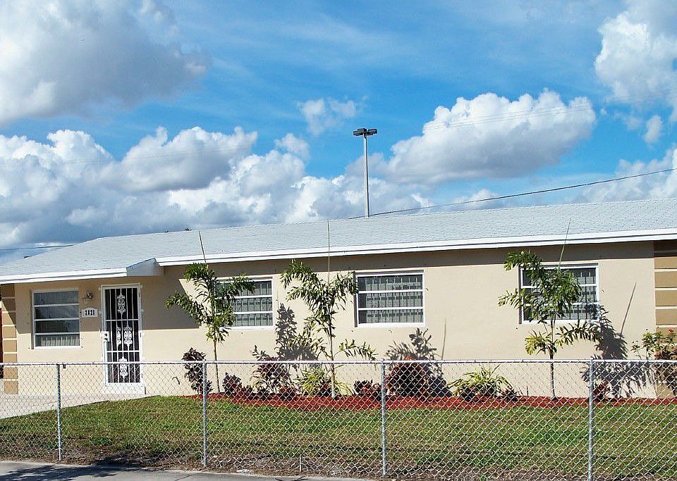 1st image of 2821 NW 179th St