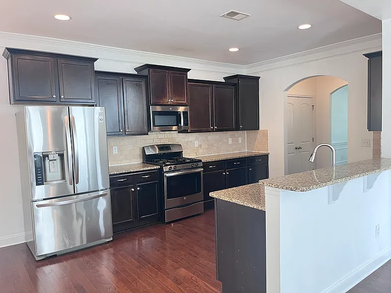 316 Keener Blvd — Photo 5