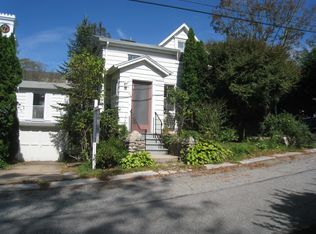 26 Grand St, Stonington, CT 06378