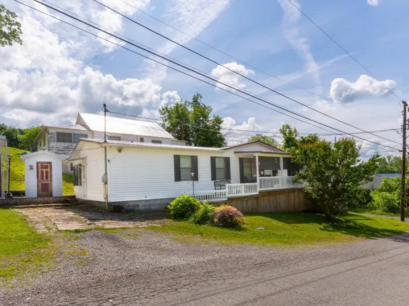 104 Orchard St, Ansted, WV 25812