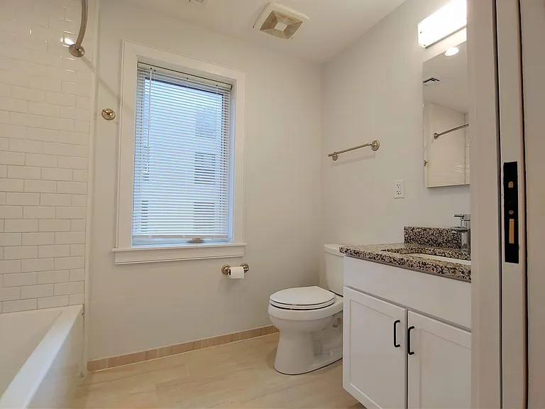 2489 Washington St #2C — Photo 22
