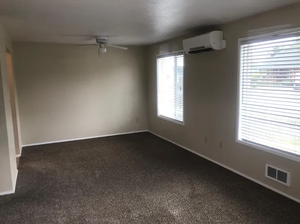 West Wakefield Street - 1116, 1116 W Wakefield St, Elma, WA 98541