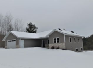N5051 Oak View Dr, Shawano, WI 54166