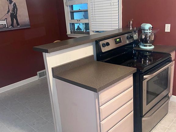 5th image of 4918 N Shoreland Ave #4918
