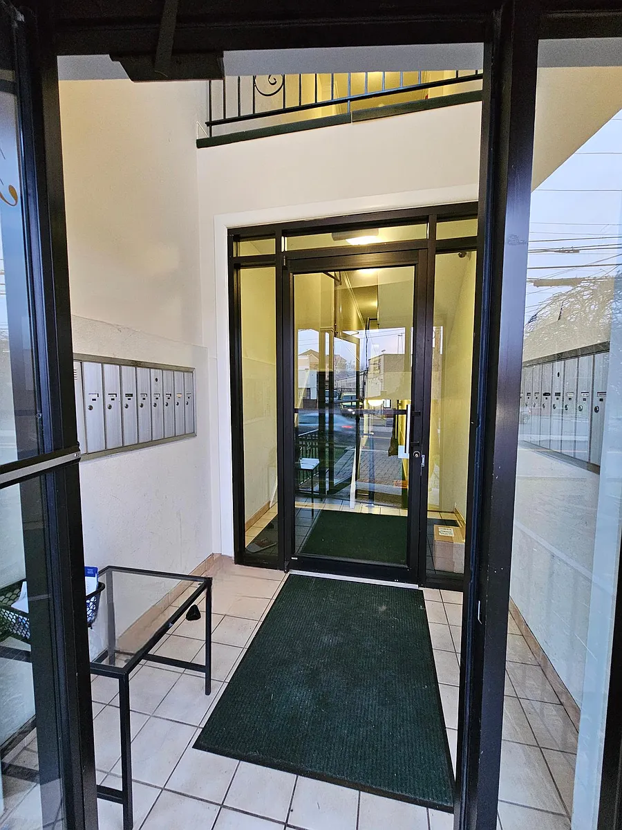 Building Photo - 255 Schuyler Ave #7