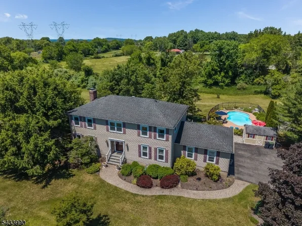 8 Shurts Rd, Readington Twp., NJ 08822