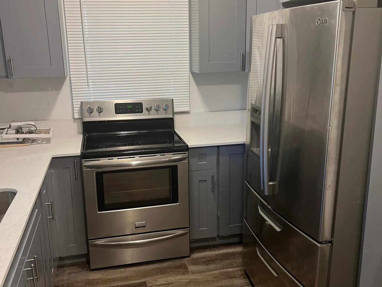 8 bed, 2.5 bath, 1600 sqft, $900 — Photo 4