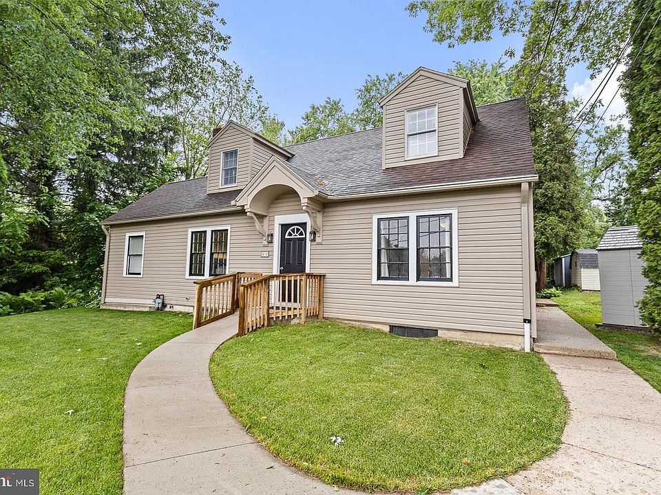 1st image of 20 Clayton Ave