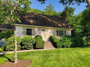 44 Waverly Rd, Woburn, MA 01801