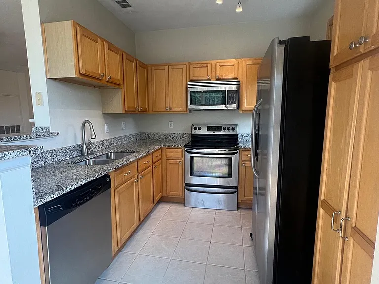 1550 Spring Gate Dr #8302 — Photo 17