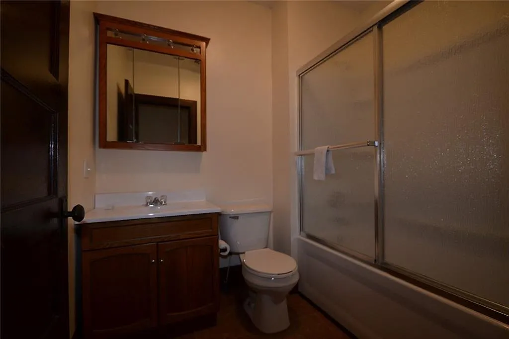 116 E Jefferson Apt A — Photo 4