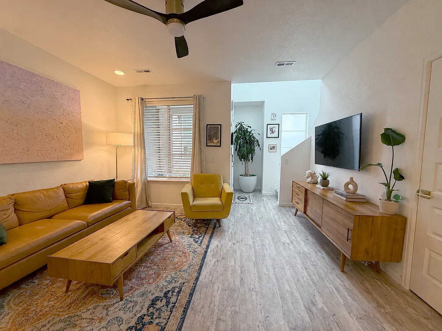 2 bed, 2.5 bath, 1311 sqft, $2,700 — Photo 2