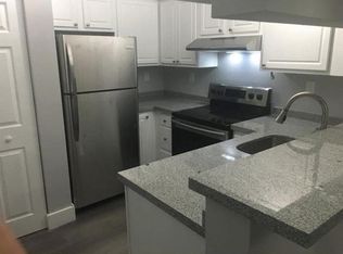 1701 NW 96th Ter, Pembroke Pines, FL 33024