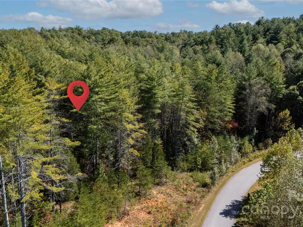 2055 Robert Dr, Morganton, NC 28655