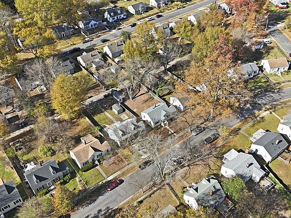 4th image of 912 Forest View Dr