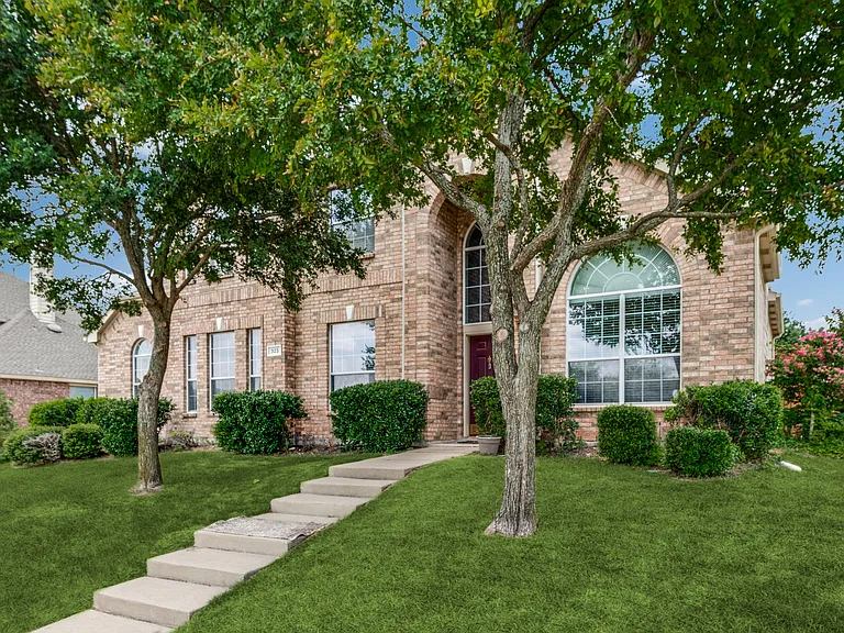 323 Del Cano Dr — Photo 30