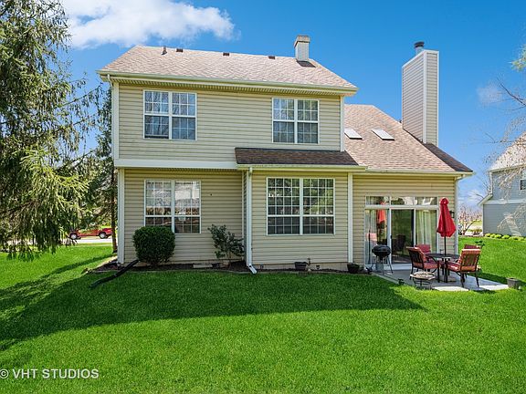3rd image of 261 Superior Cir