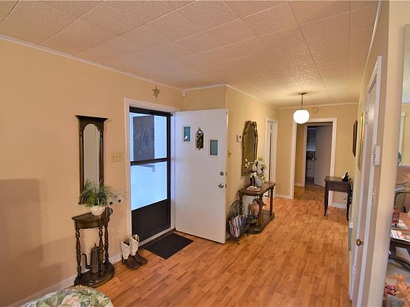 5th image of 1715 Orchid St