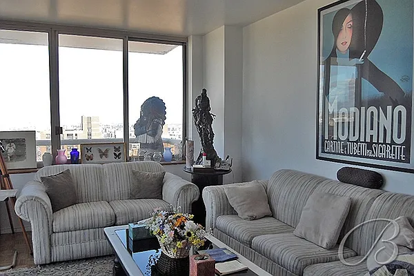 Sold by Bellmarc Realty | media 4