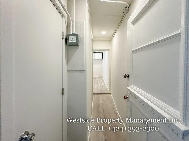 40 Sunset Ave #1/4 — Photo 2