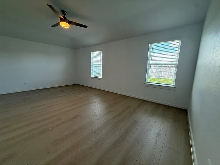 4303 Whitefish Ln — Photo 15