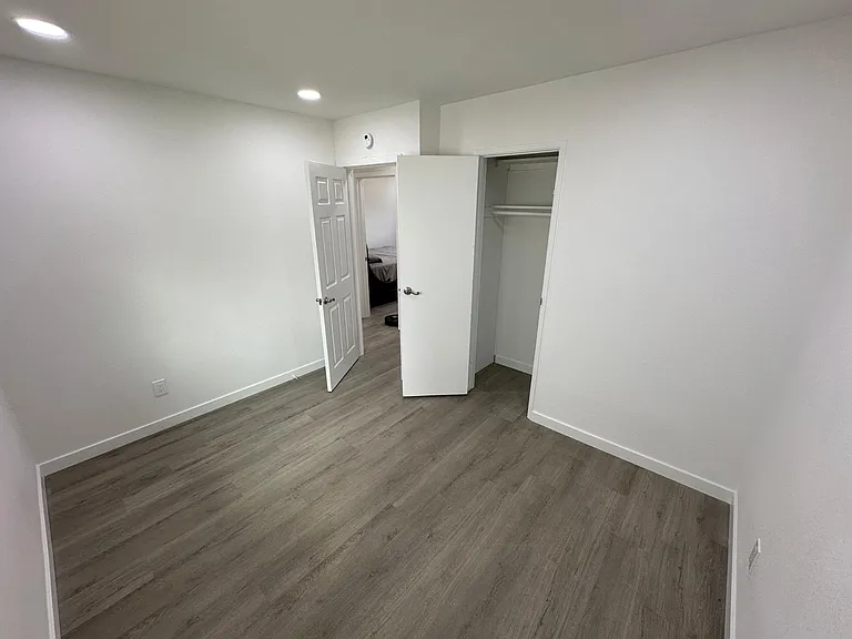 4503 Limerick Way — Photo 9