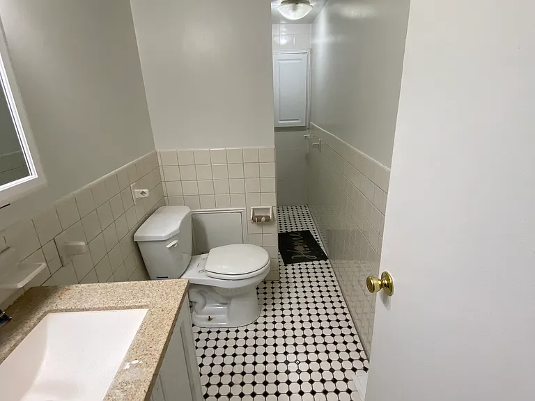 Mountain Ave — Photo 10