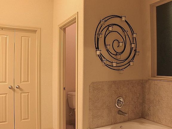 5th image of 2619 Maverick Park Ln