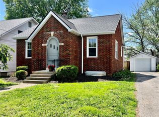 929 S 5th St, Belleville, IL 62220